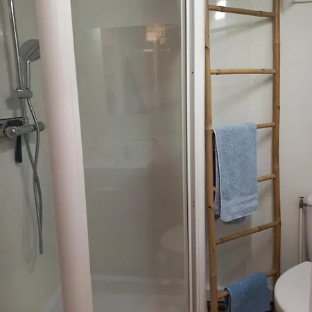 Studio De 2 Pieces, Calme, 1er Etage * Port Vendres