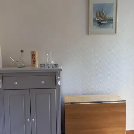 Studio De 2 Pieces, Calme, 1er Etage Διαμέρισμα *