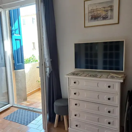 Studio De 2 Pieces, Calme, 1er Etage شقة *