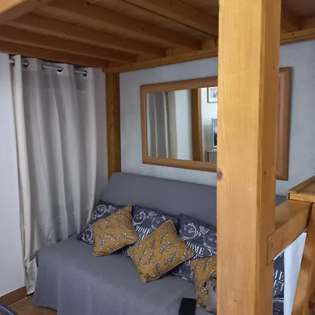 Studio De 2 Pieces, Calme, 1er Etage